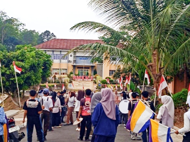 Marching Band Gita Rama Sacipta SMKN 1 Kuningan Giat Latihan Menjelang Puncak Malam HUT RI ke-81